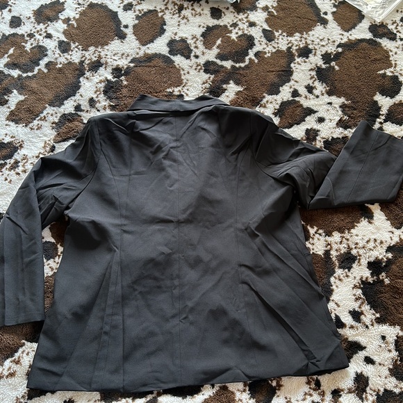 Black Blazer Ruffle Detail - Picture 8 of 8